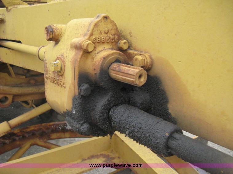 image for item H5323 Caterpillar 212 motor grader