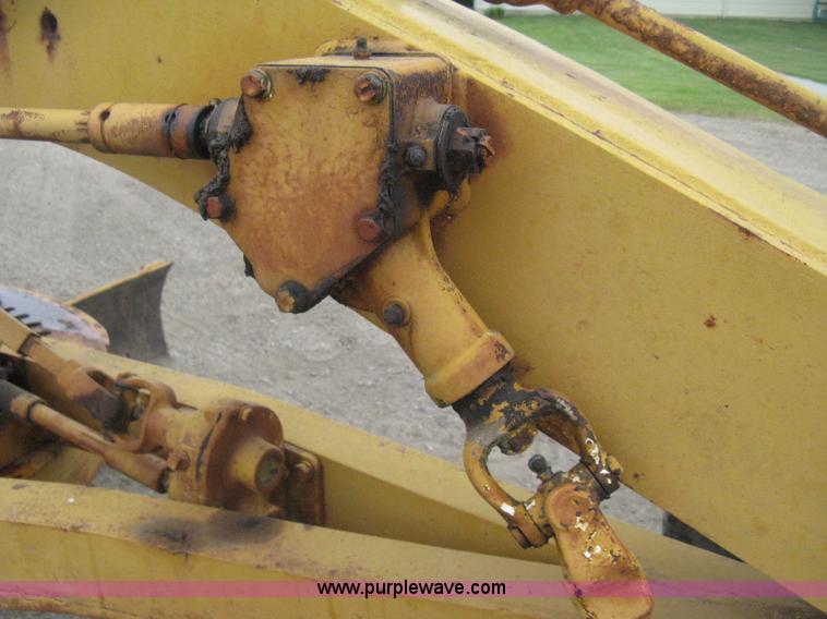 image for item H5323 Caterpillar 212 motor grader