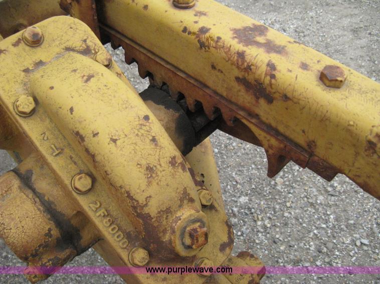 image for item H5323 Caterpillar 212 motor grader