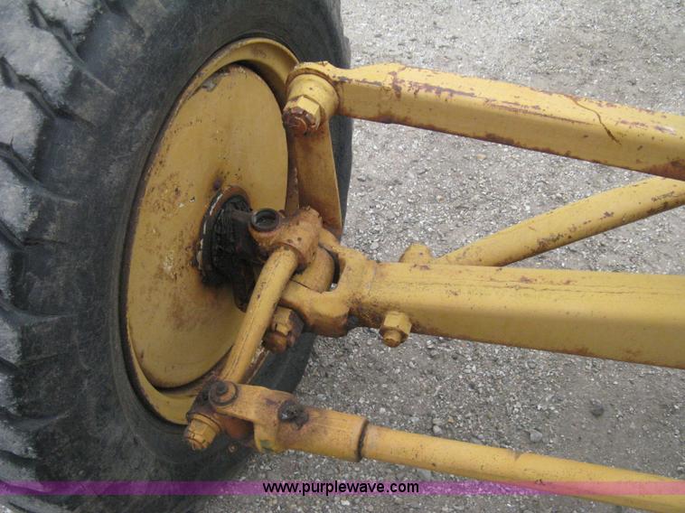 image for item H5323 Caterpillar 212 motor grader