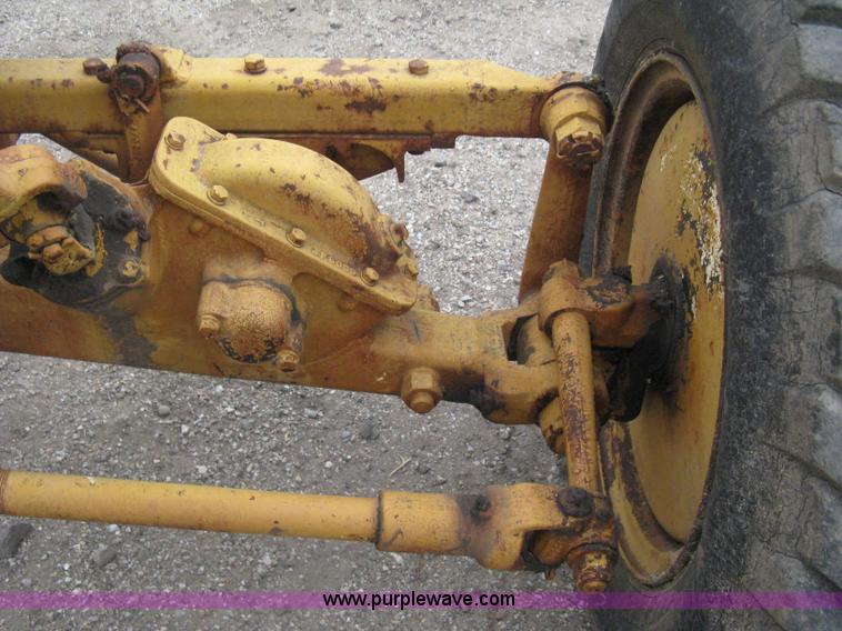image for item H5323 Caterpillar 212 motor grader