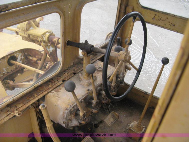 image for item H5323 Caterpillar 212 motor grader