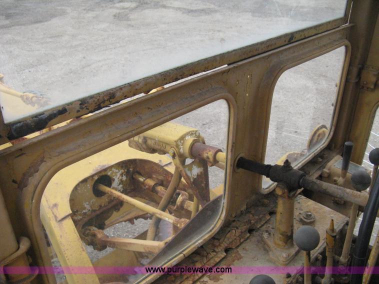 image for item H5323 Caterpillar 212 motor grader