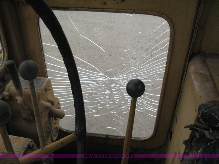 image for item H5323 Caterpillar 212 motor grader