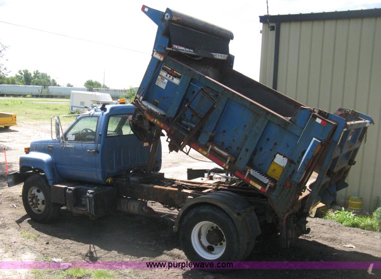 image for item H5333 1999 GMC C8500 dump truck
