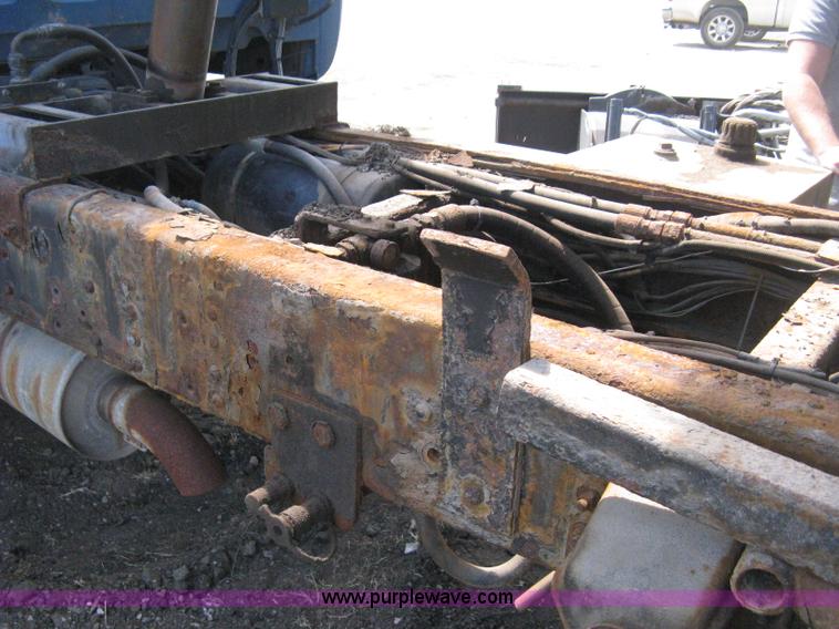 image for item H5333 1999 GMC C8500 dump truck