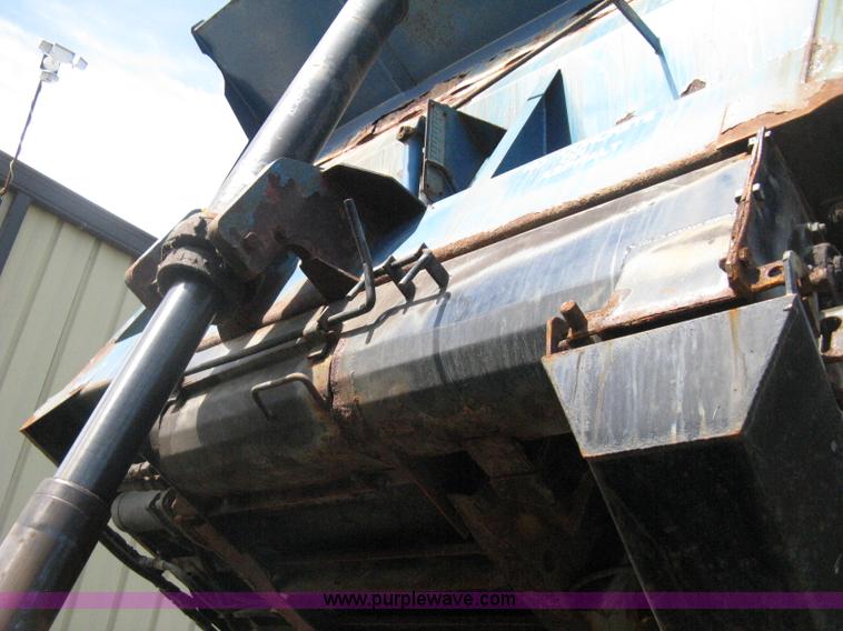 image for item H5333 1999 GMC C8500 dump truck