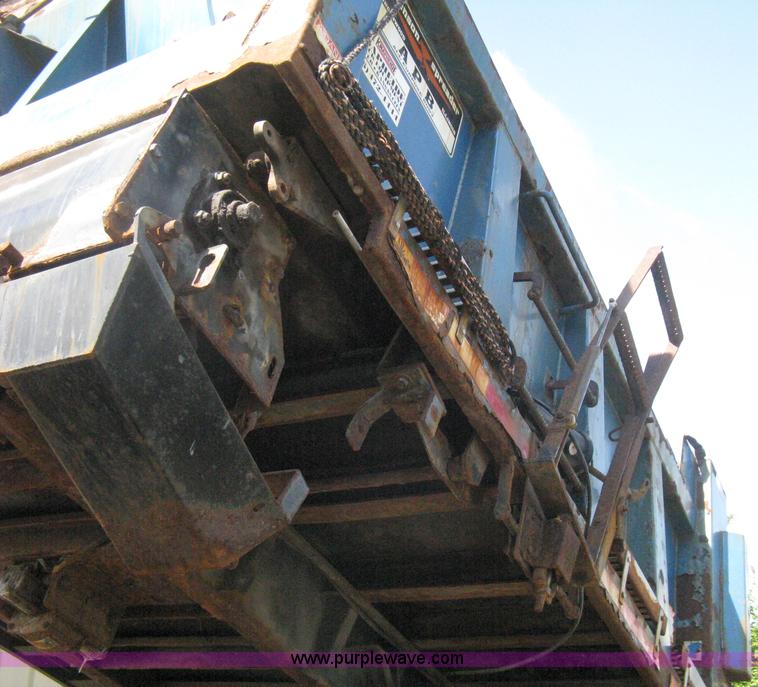 image for item H5333 1999 GMC C8500 dump truck