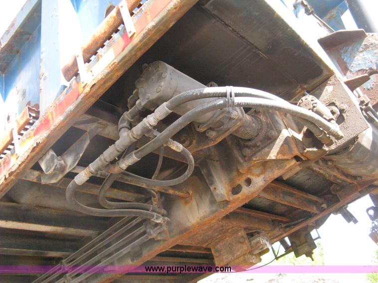 image for item H5333 1999 GMC C8500 dump truck