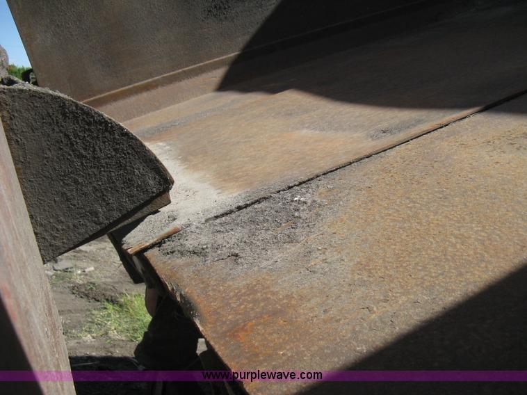 image for item H5333 1999 GMC C8500 dump truck