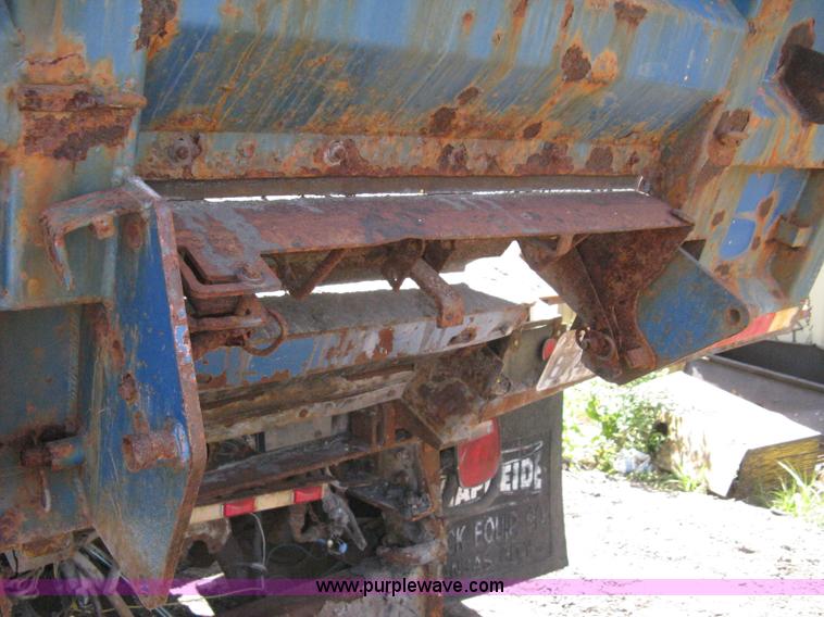 image for item H5333 1999 GMC C8500 dump truck
