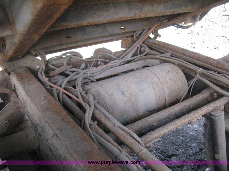 image for item H5333 1999 GMC C8500 dump truck