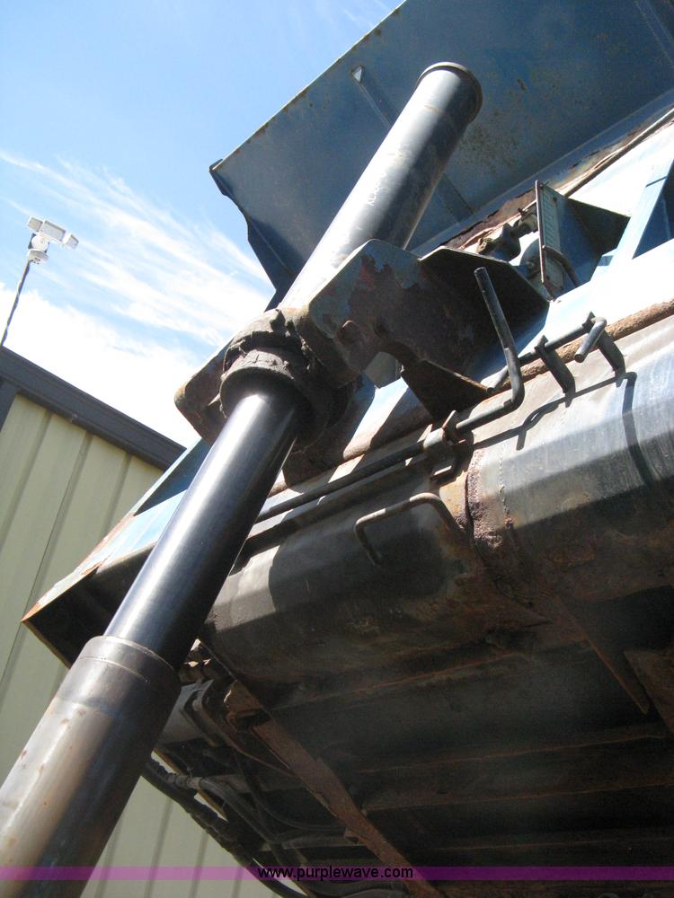 image for item H5333 1999 GMC C8500 dump truck