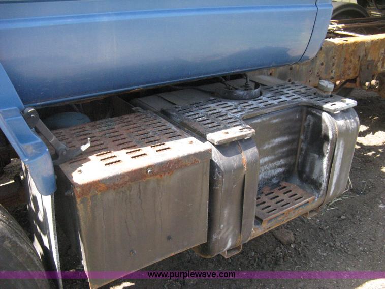 image for item H5333 1999 GMC C8500 dump truck