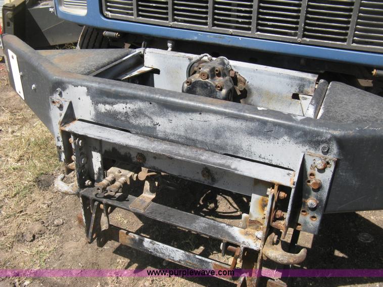 image for item H5333 1999 GMC C8500 dump truck