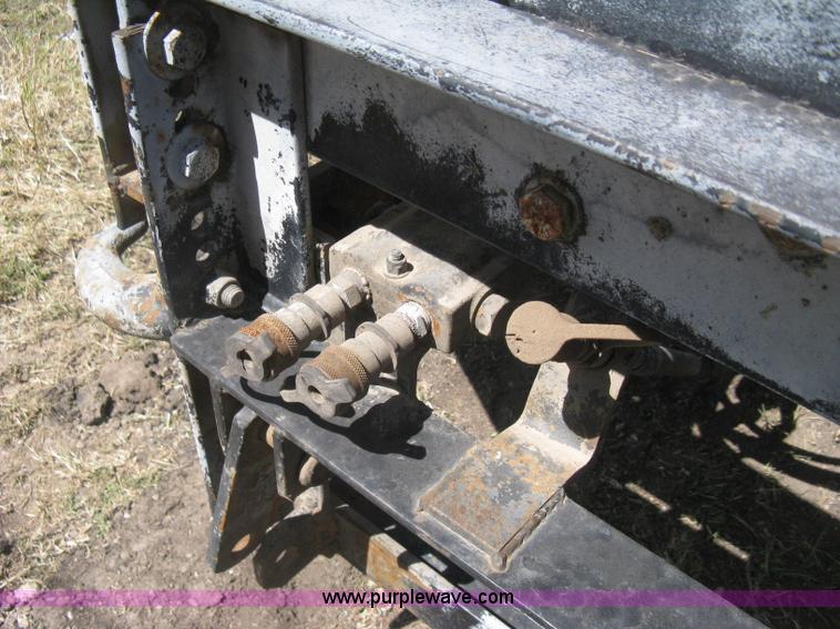 image for item H5333 1999 GMC C8500 dump truck