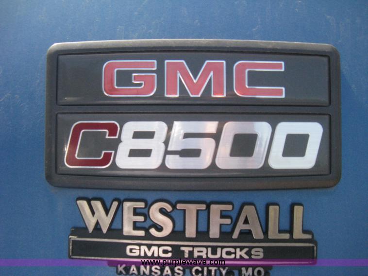 image for item H5333 1999 GMC C8500 dump truck