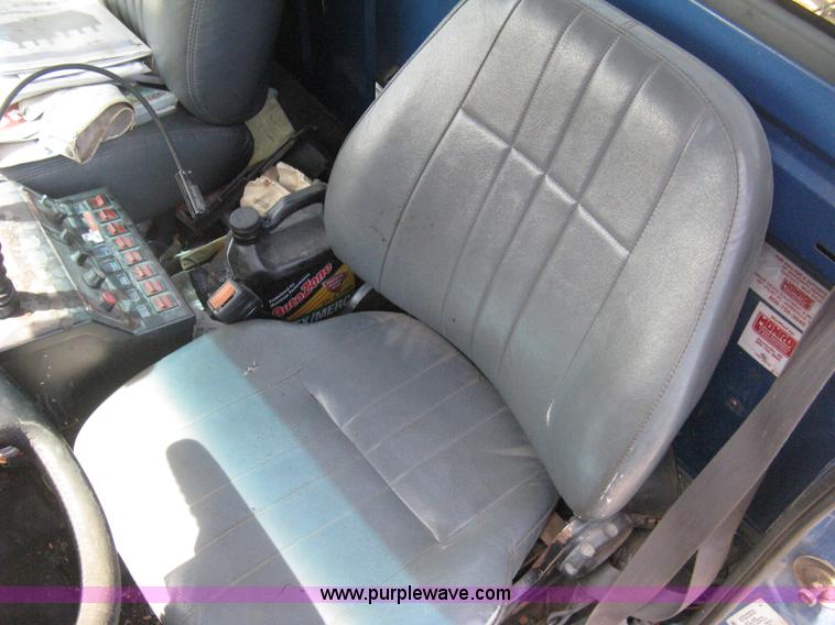 image for item H5333 1999 GMC C8500 dump truck