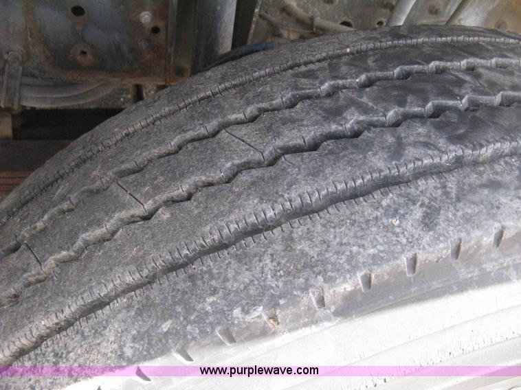 image for item H5333 1999 GMC C8500 dump truck