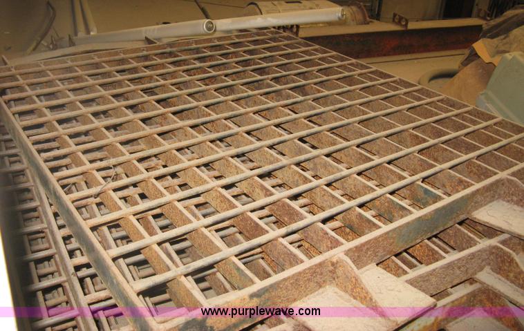 image for item H5333 1999 GMC C8500 dump truck