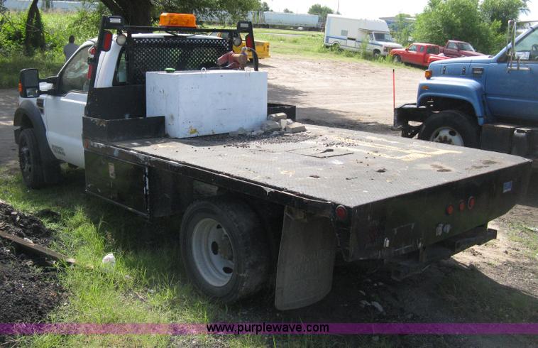 image for item H5334 2008 Ford F550 XL Super Duty flatbed truck