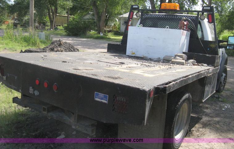 image for item H5334 2008 Ford F550 XL Super Duty flatbed truck
