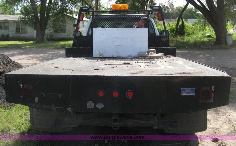 image for item H5334 2008 Ford F550 XL Super Duty flatbed truck