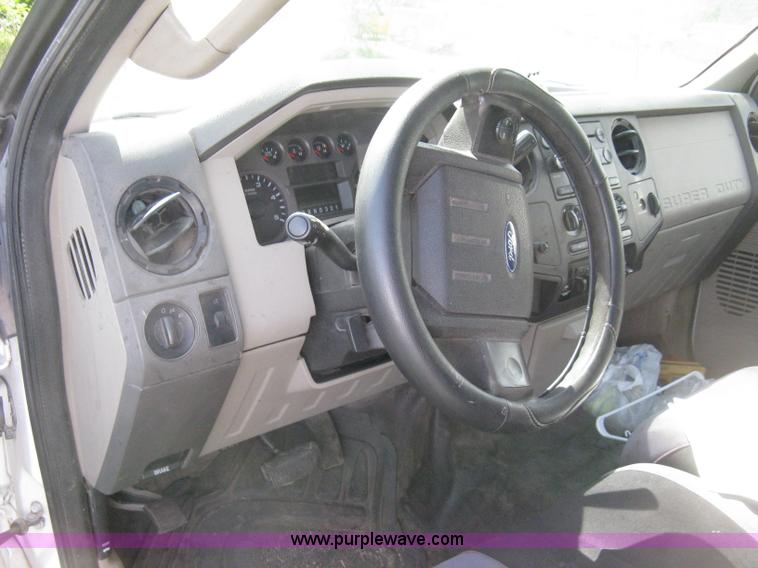 image for item H5334 2008 Ford F550 XL Super Duty flatbed truck
