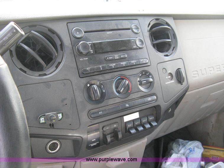 image for item H5334 2008 Ford F550 XL Super Duty flatbed truck