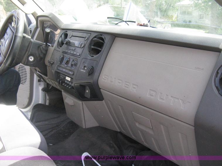 image for item H5334 2008 Ford F550 XL Super Duty flatbed truck