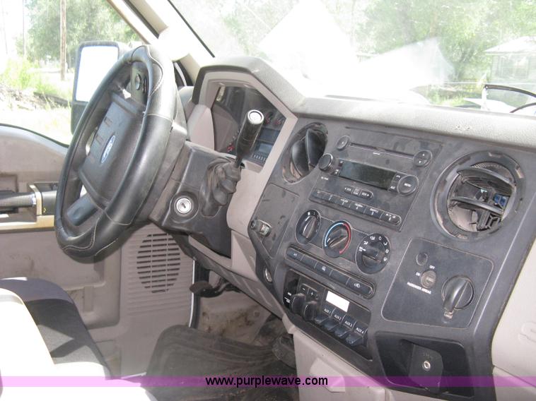 image for item H5334 2008 Ford F550 XL Super Duty flatbed truck