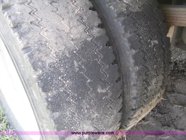 image for item H5334 2008 Ford F550 XL Super Duty flatbed truck