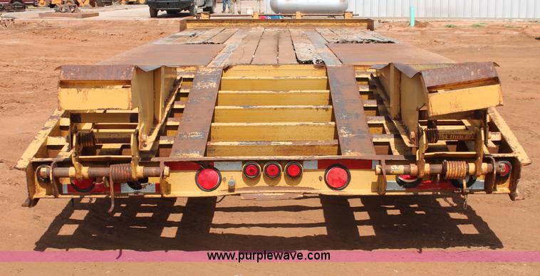 image for item H5631 2003 Belshe T-10 trailer