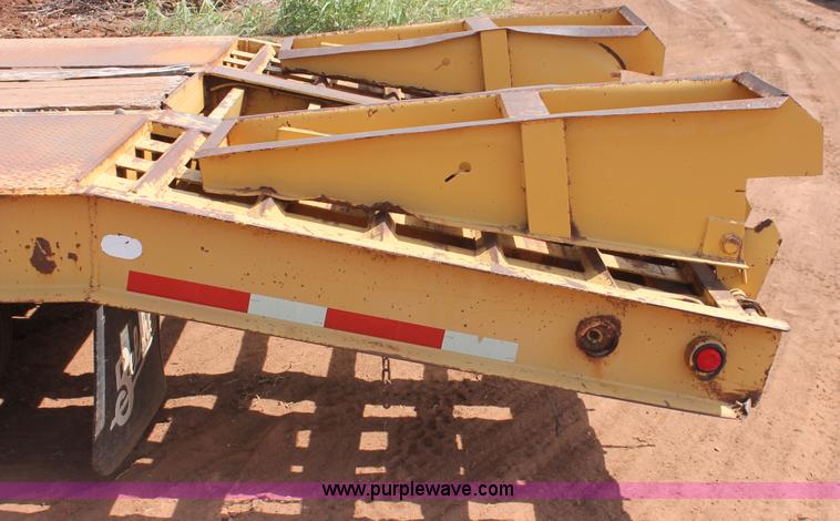 image for item H5631 2003 Belshe T-10 trailer