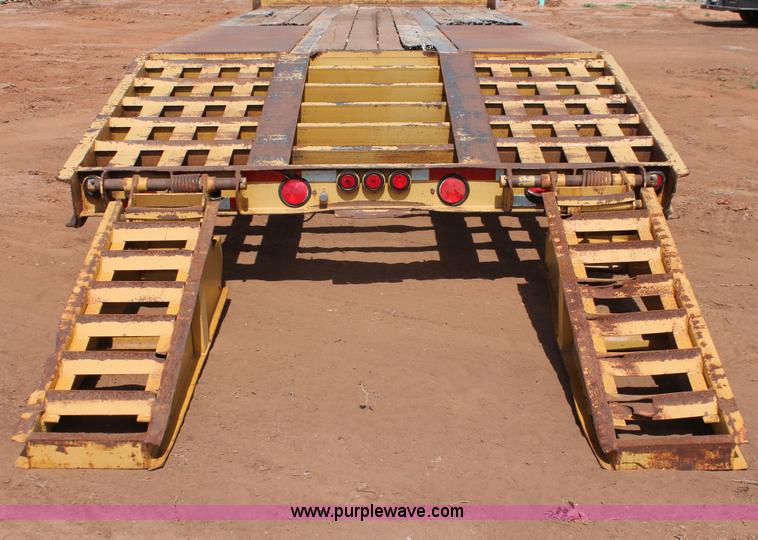 image for item H5631 2003 Belshe T-10 trailer