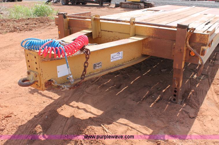 image for item H5631 2003 Belshe T-10 trailer