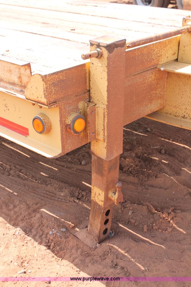 image for item H5631 2003 Belshe T-10 trailer