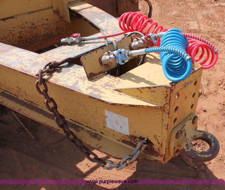 image for item H5631 2003 Belshe T-10 trailer