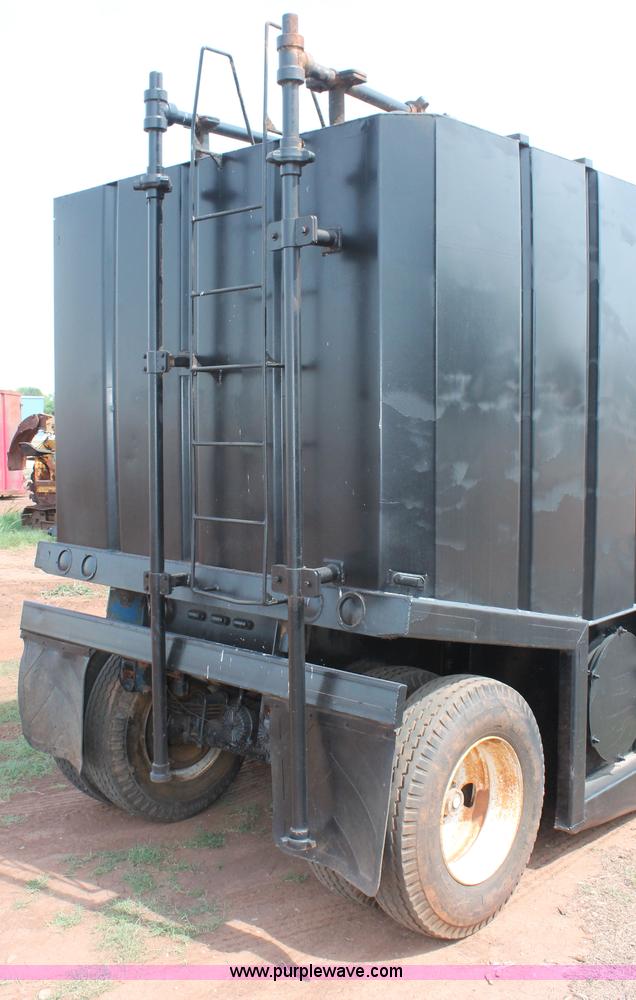 image for item H5633 1994 500 barrel liquid storage frac tank