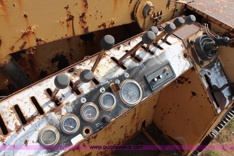 image for item H5634 1984 Vermeer T800B trencher