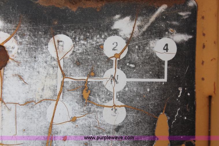 image for item H5634 1984 Vermeer T800B trencher