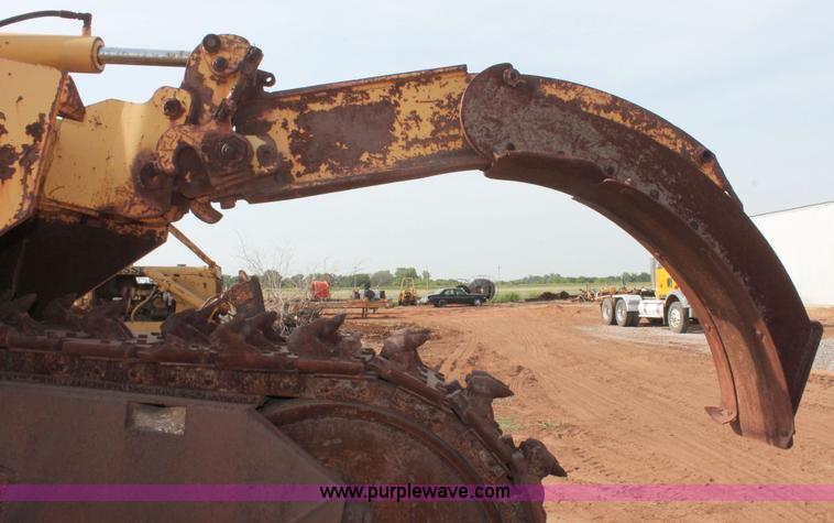image for item H5634 1984 Vermeer T800B trencher