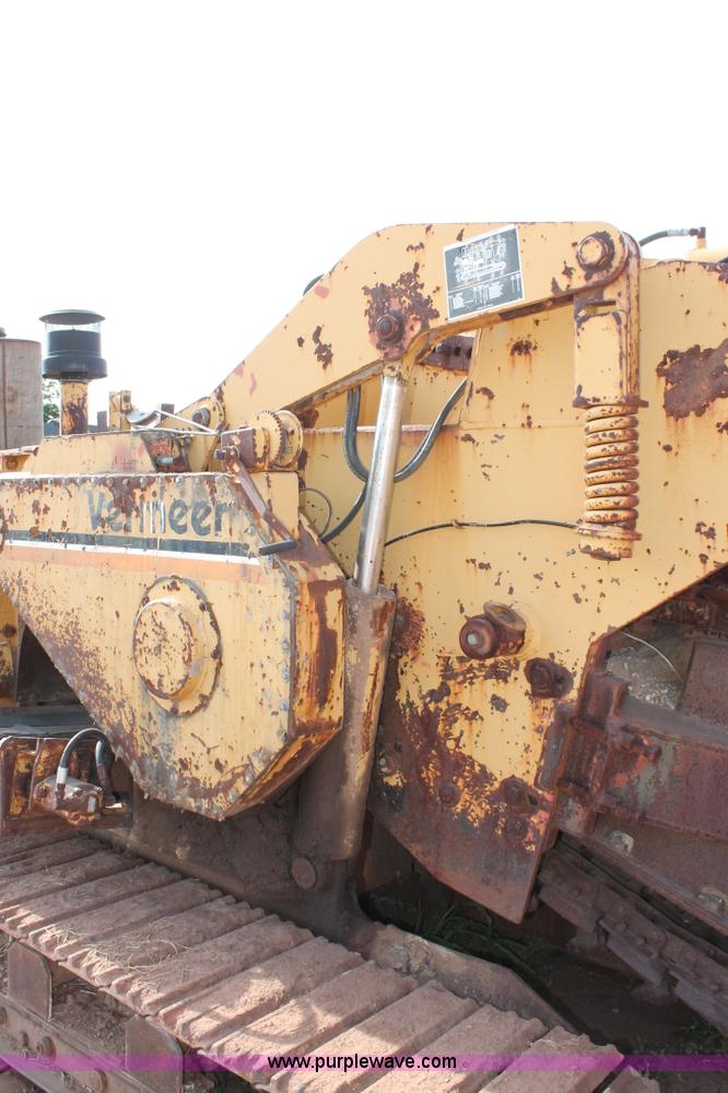 image for item H5634 1984 Vermeer T800B trencher