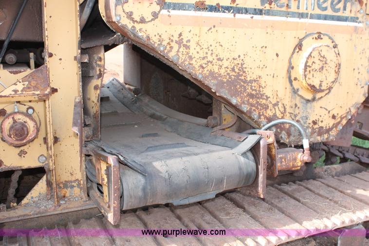 image for item H5634 1984 Vermeer T800B trencher