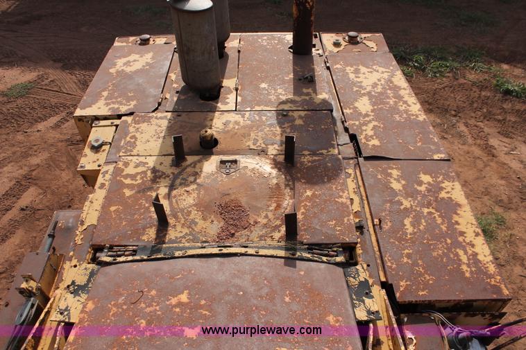 image for item H5634 1984 Vermeer T800B trencher