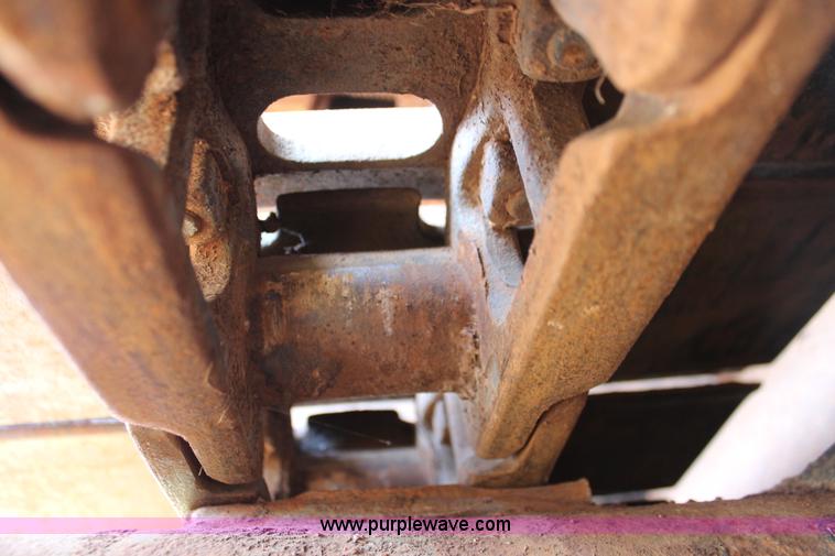 image for item H5634 1984 Vermeer T800B trencher