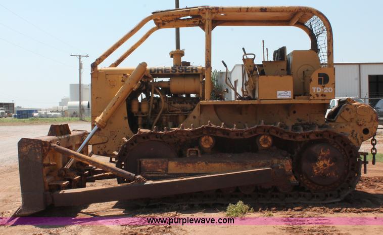 image for item H5635 Dresser TD-20 dozer