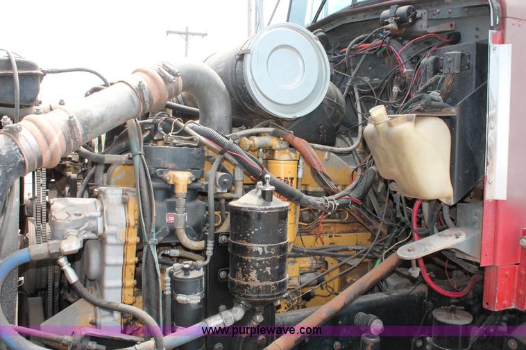 image for item H5637 1988 Kenworth T600 vacuum truck