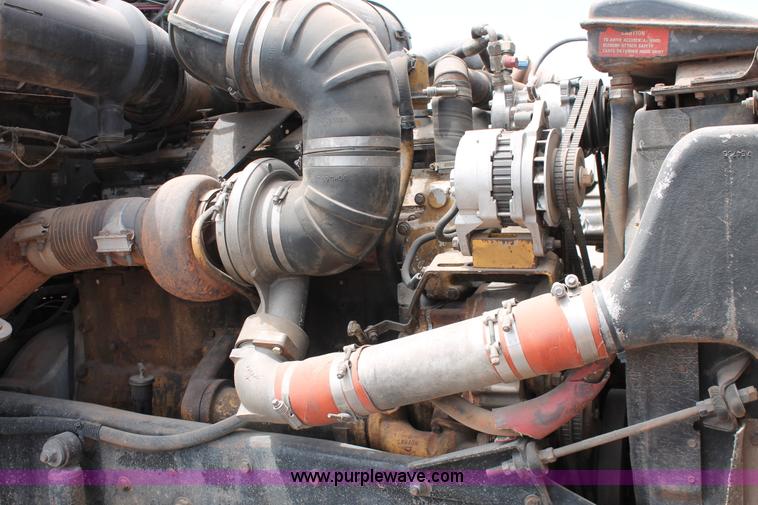 image for item H5637 1988 Kenworth T600 vacuum truck