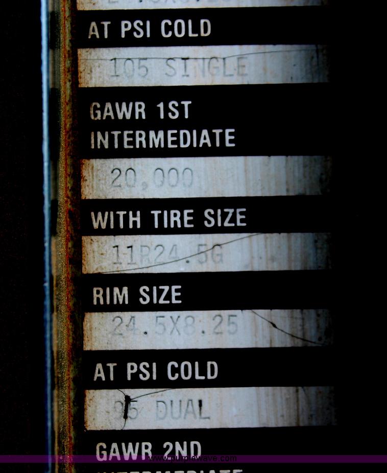 image for item H5637 1988 Kenworth T600 vacuum truck